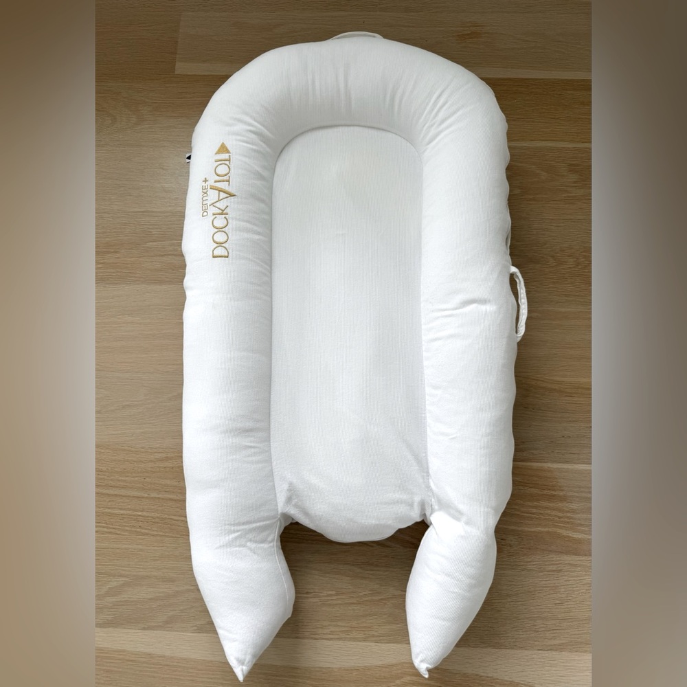 DockATot Deluxe + Dock The All in One Baby Lounger Portable baby crib unisex